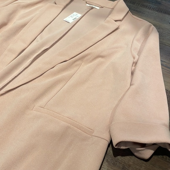 1X Maurices no button blush light pink colored blazer. - Picture 4 of 10